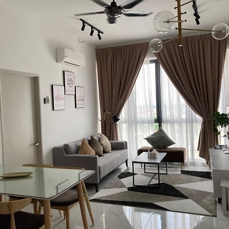 Free Netflix! Zas Suite At Troika Residence, Kb Kota Bharu Kültér fotó